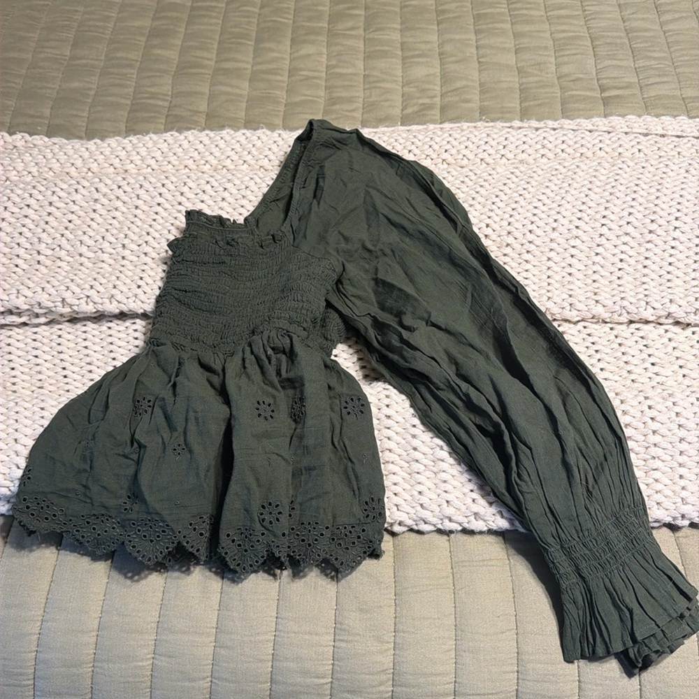 Brand new American Eagle shirt with tags still attached!